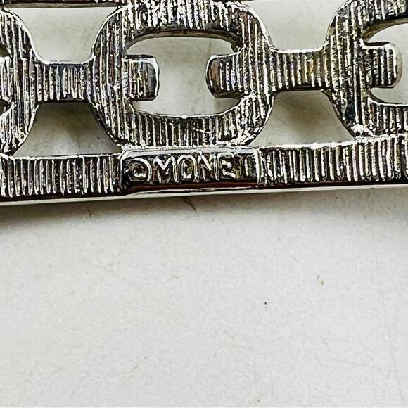 Monet Silver Tone Fixed Chain Bracelet Hinged Foldover Clasp Elegant Timeless - Picture 3 of 4